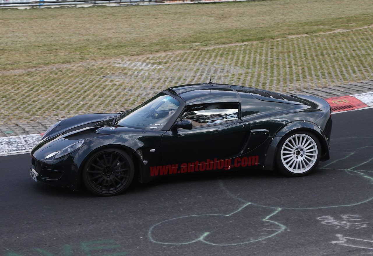 Renault Alpine test mule: Spy photos