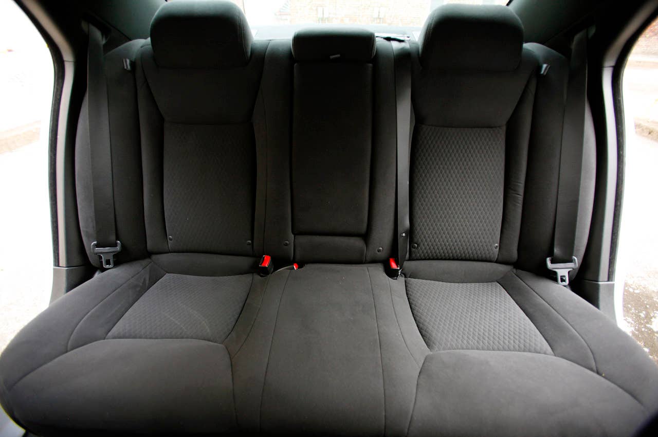 2011 Chrysler 300 rear seats