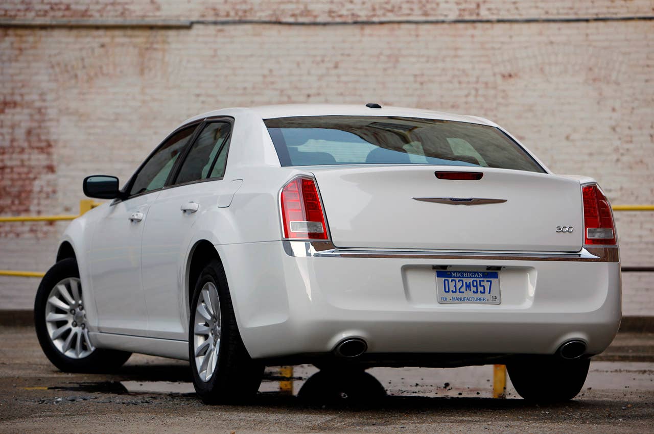2011 Chrysler 300 rear 3/4 view