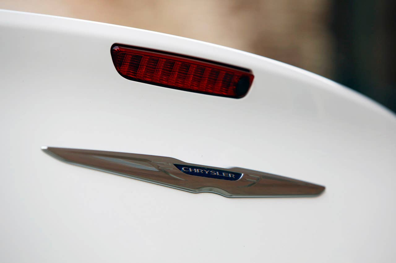 2011 Chrysler 300 logo