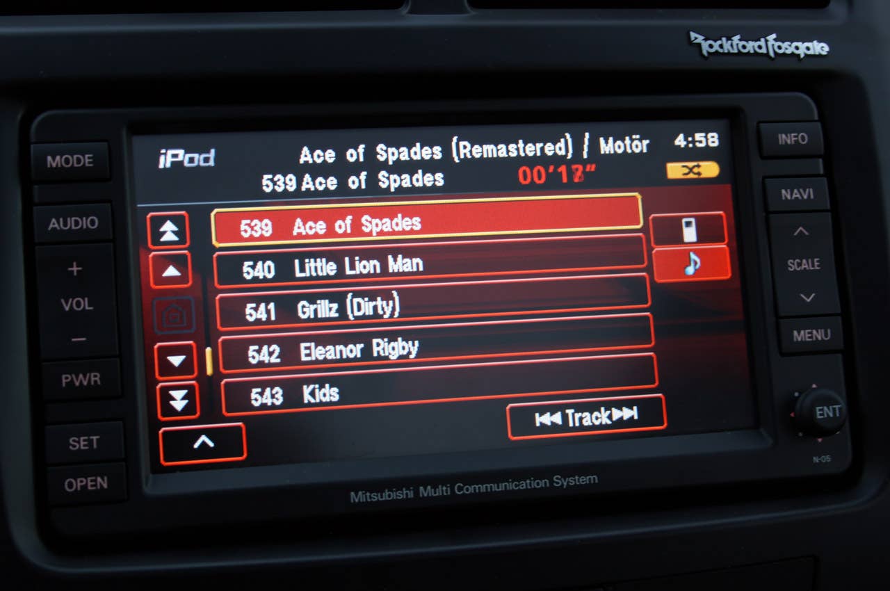 2011 Mitsubishi Outlander Sport SE AWC audio system