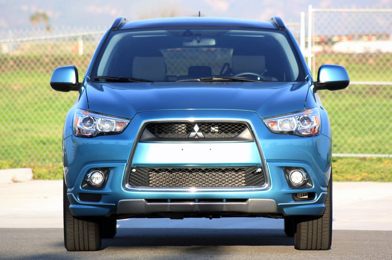 2011 Mitsubishi Outlander Sport SE AWC front view