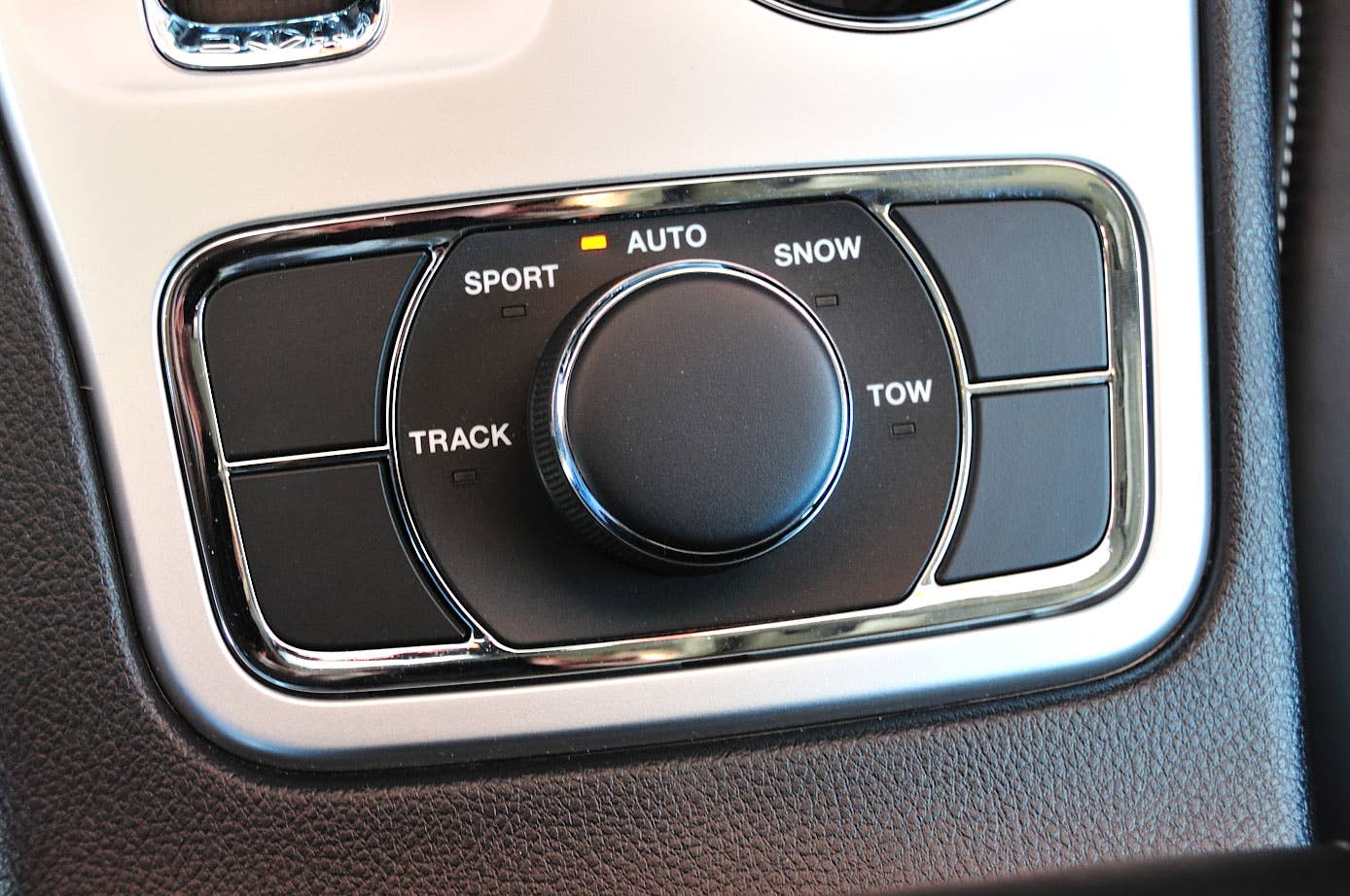 2012 Jeep Grand Cherokee SRT8 drive modes
