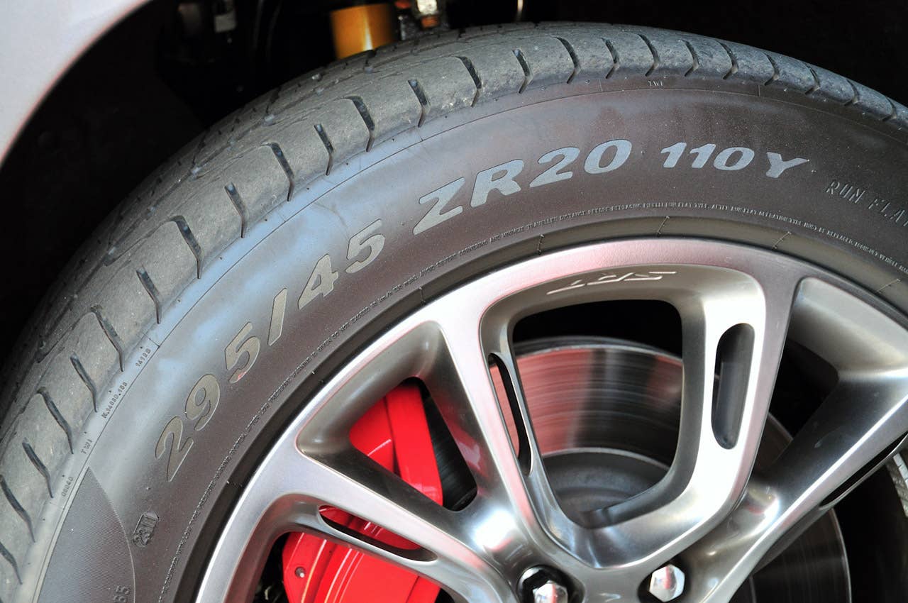 2012 Jeep Grand Cherokee SRT8 tire