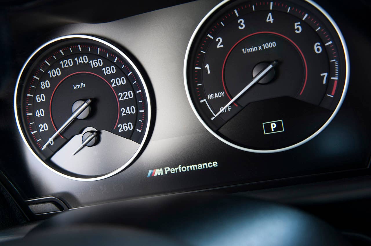 2012 BMW M135i gauges