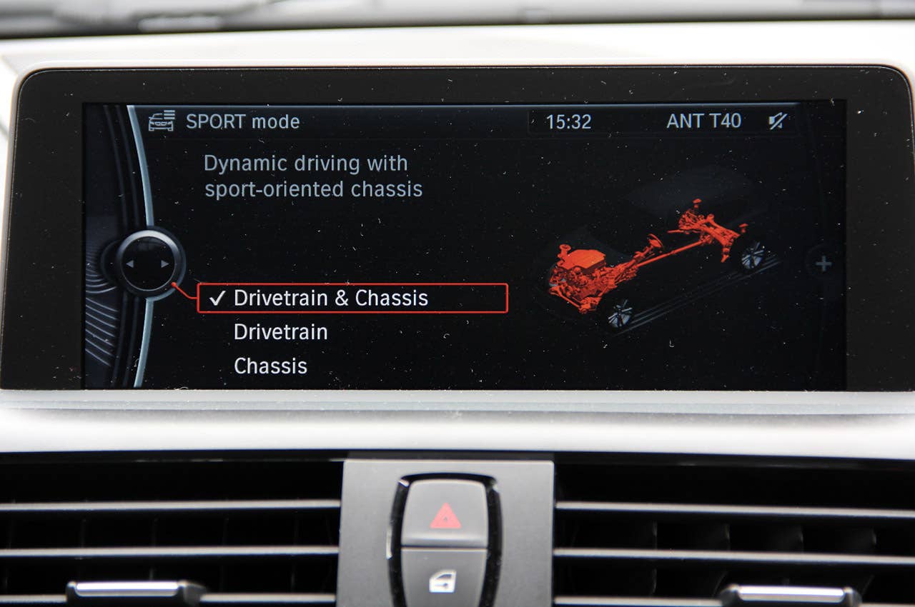 2012 BMW M135i drive mode settings display