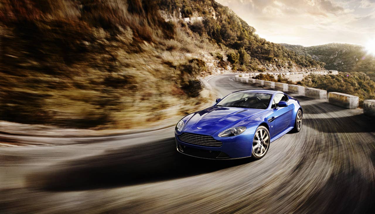 Aston Martin V8 Vantage S front 3/4