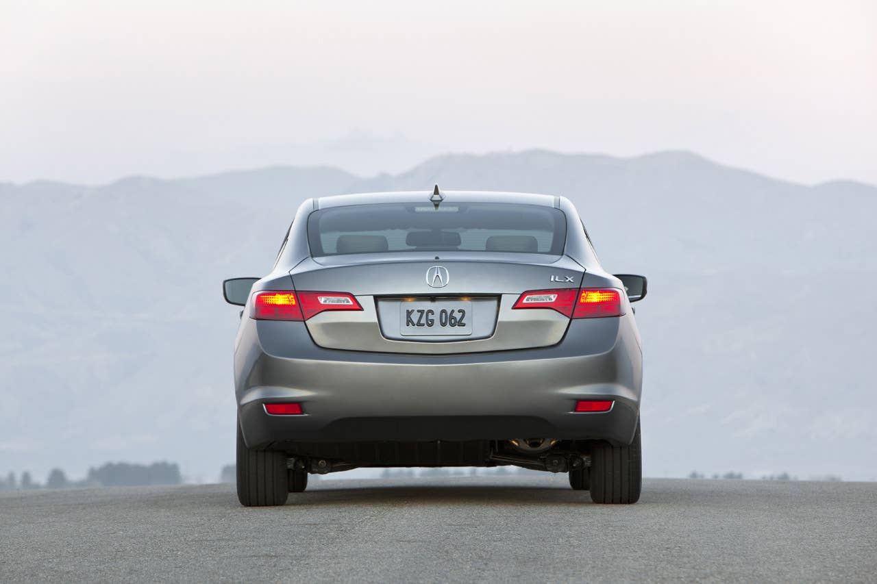 2014 Acura ILX 2.0L.