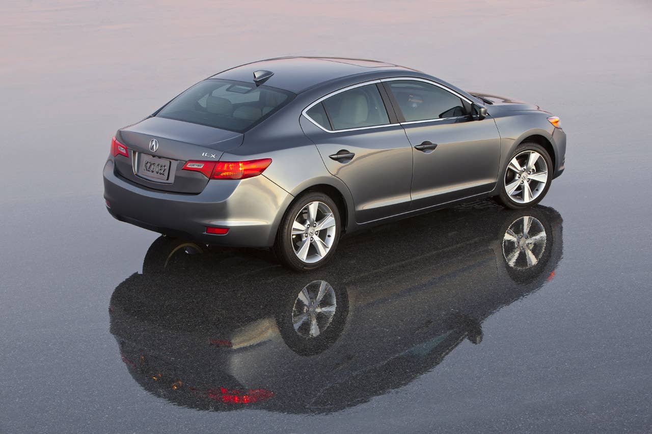2014 Acura ILX 2.0L.