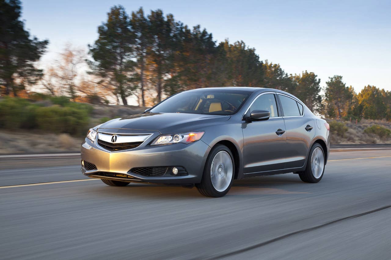 2014 Acura ILX 2.0L.