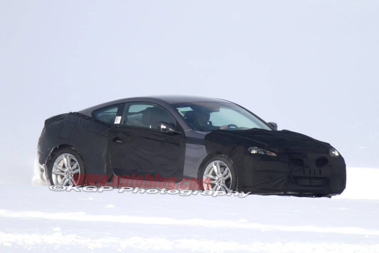 Hyundai Genesis Coupe spy shots