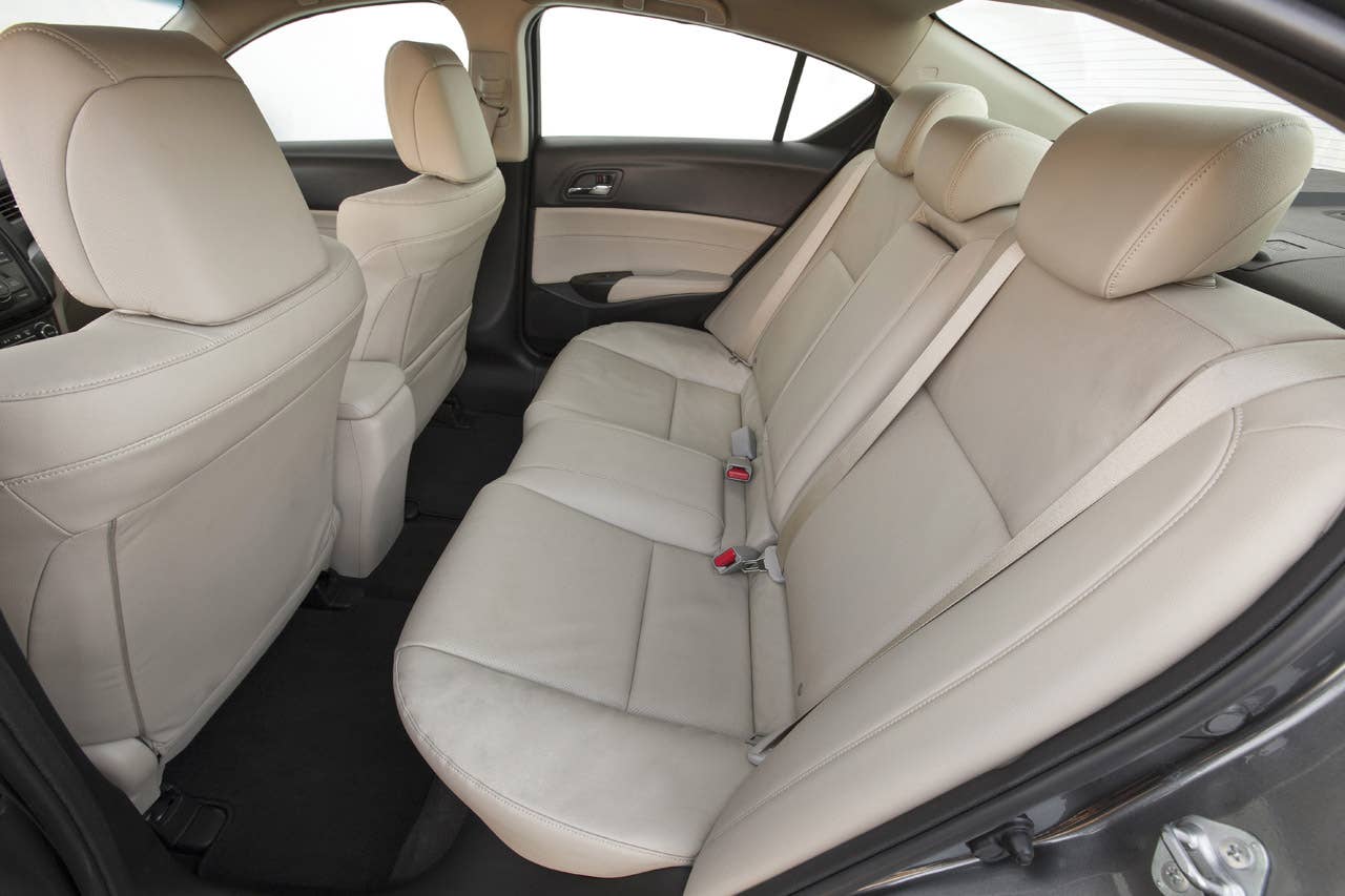 2014 Acura ILX 2.0L.
