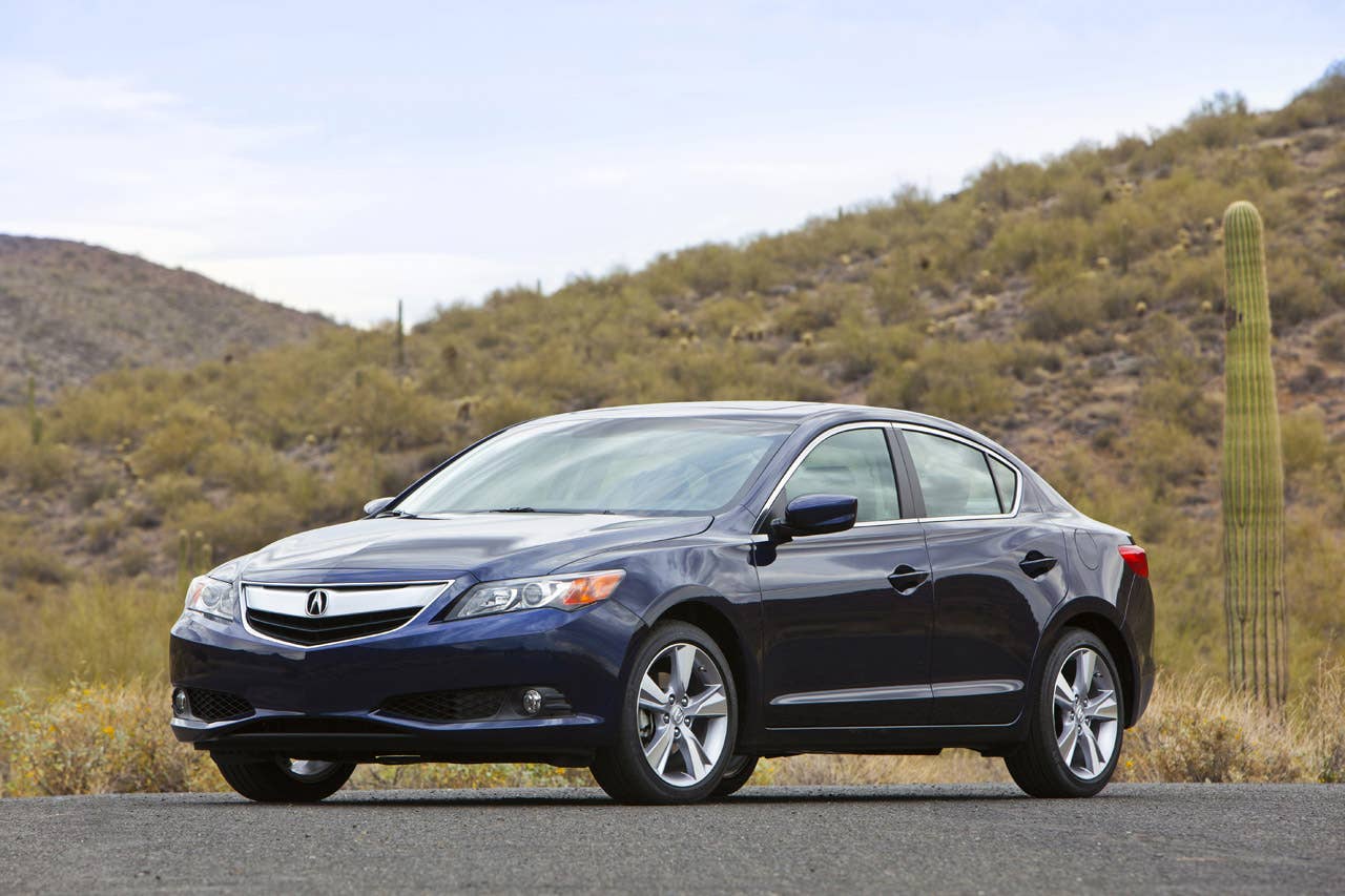 2014 Acura ILX 2.0L.