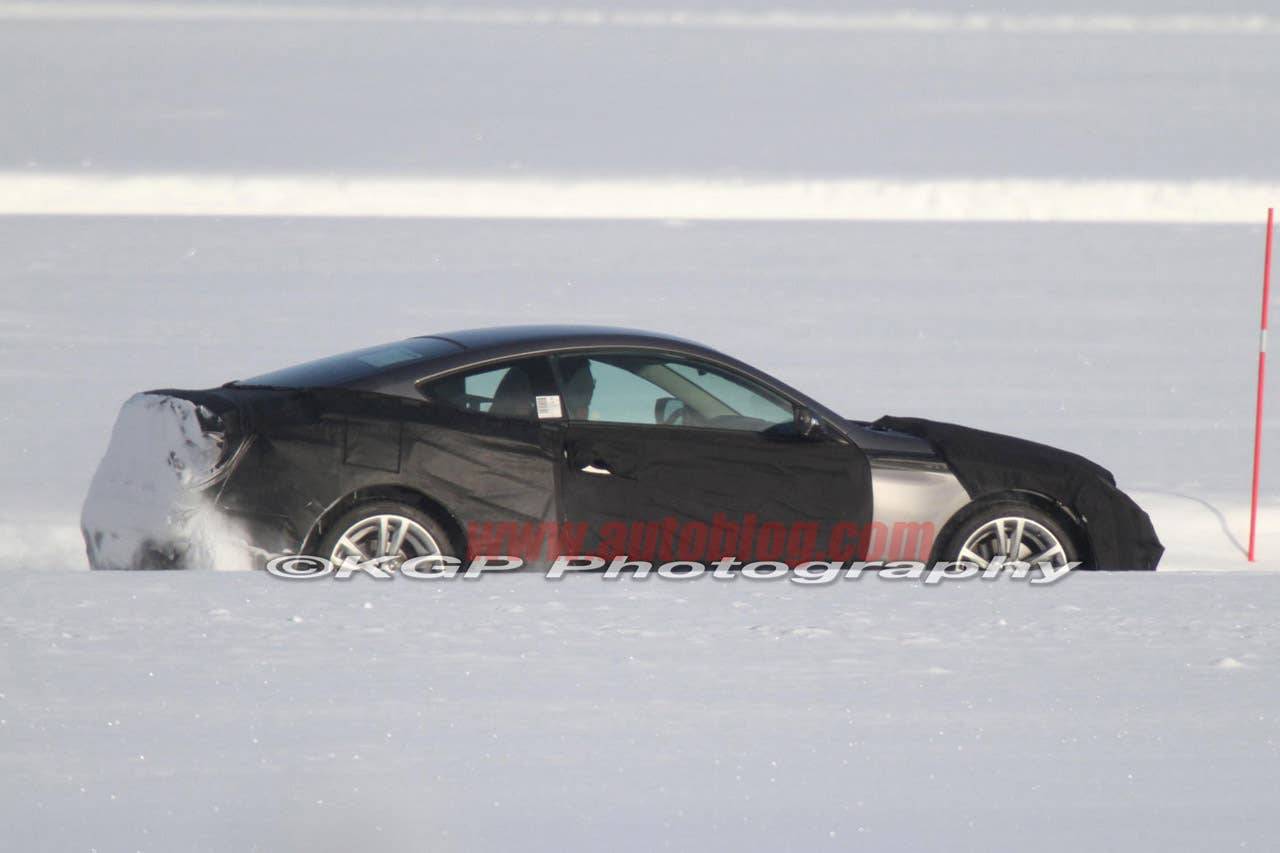 Hyundai Genesis Coupe spy shots
