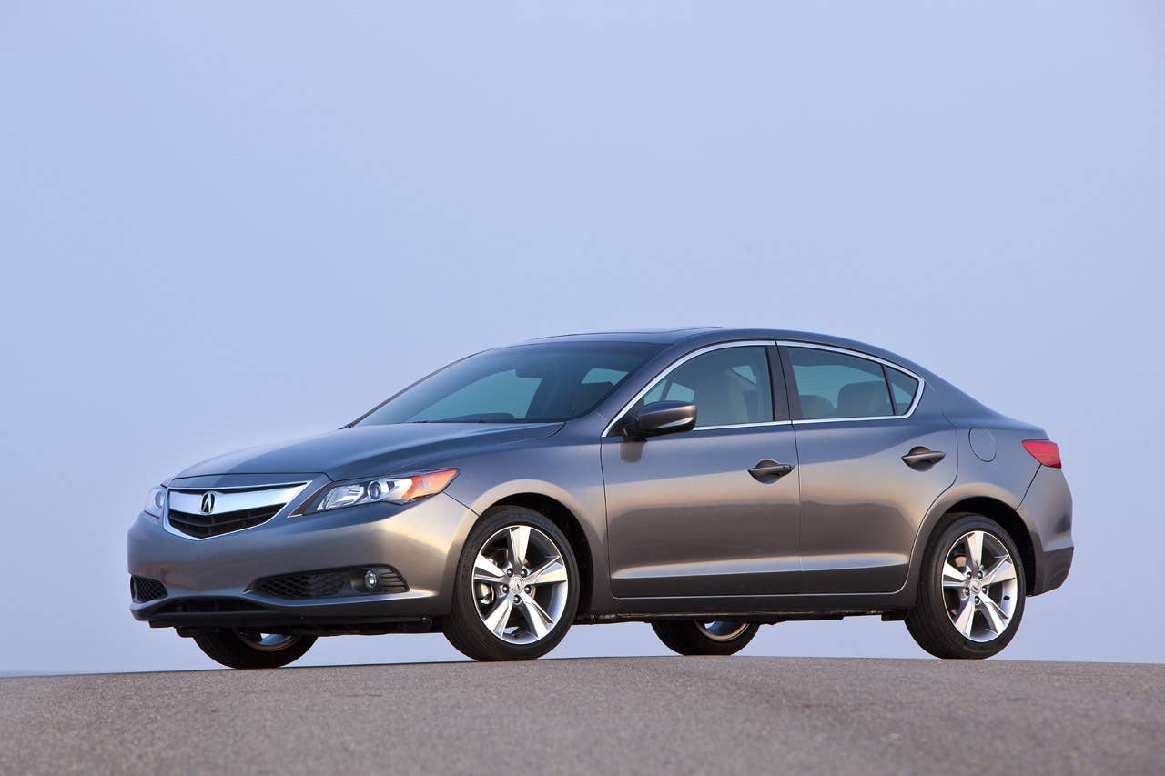 2014 Acura ILX 2.0L.