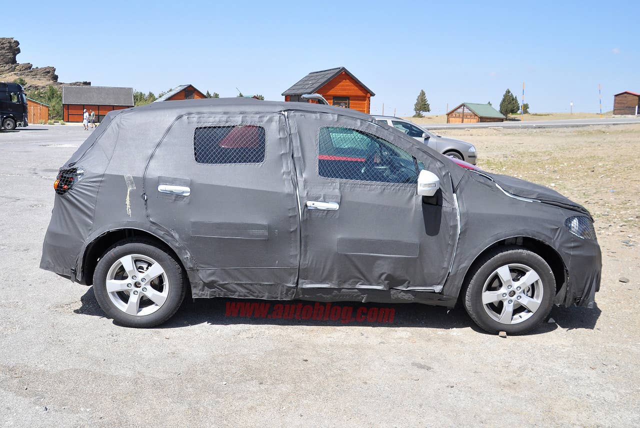 Suzuki SX4 Spy Shots passenger side