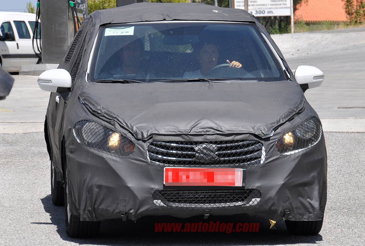 Suzuki SX4 Spy Shots front