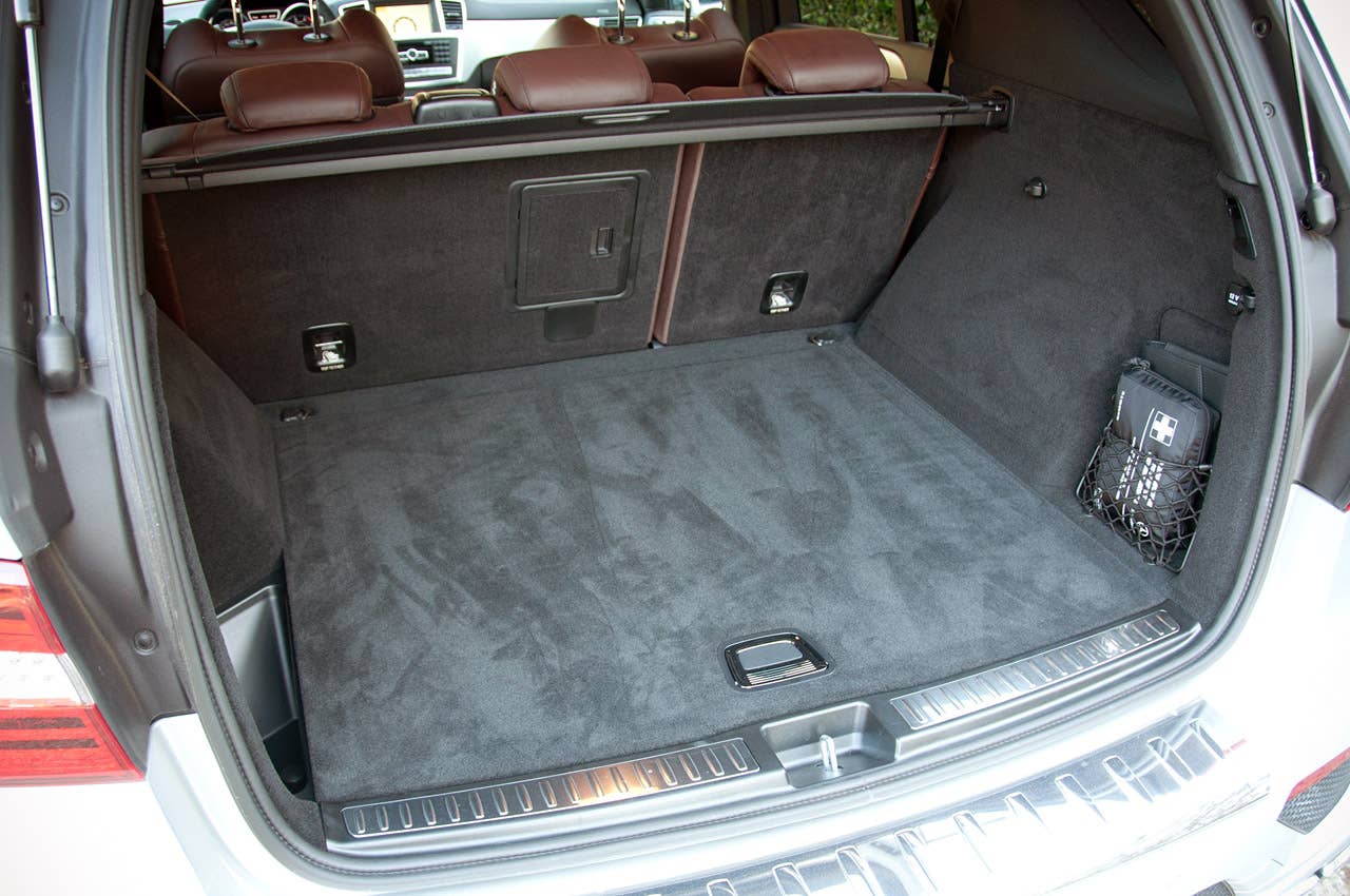 2012 Mercedes-Benz ML63 AMG rear cargo area
