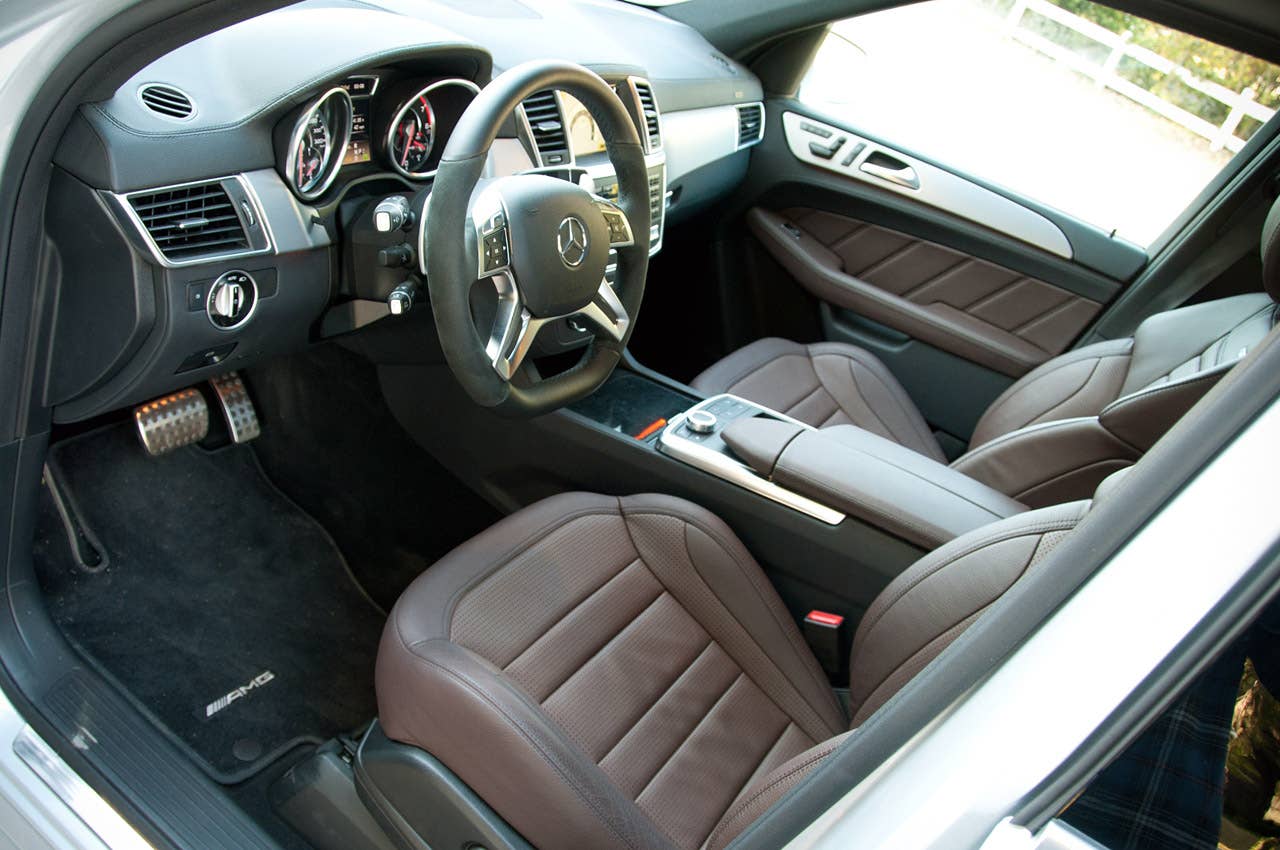 2012 Mercedes-Benz ML63 AMG interior