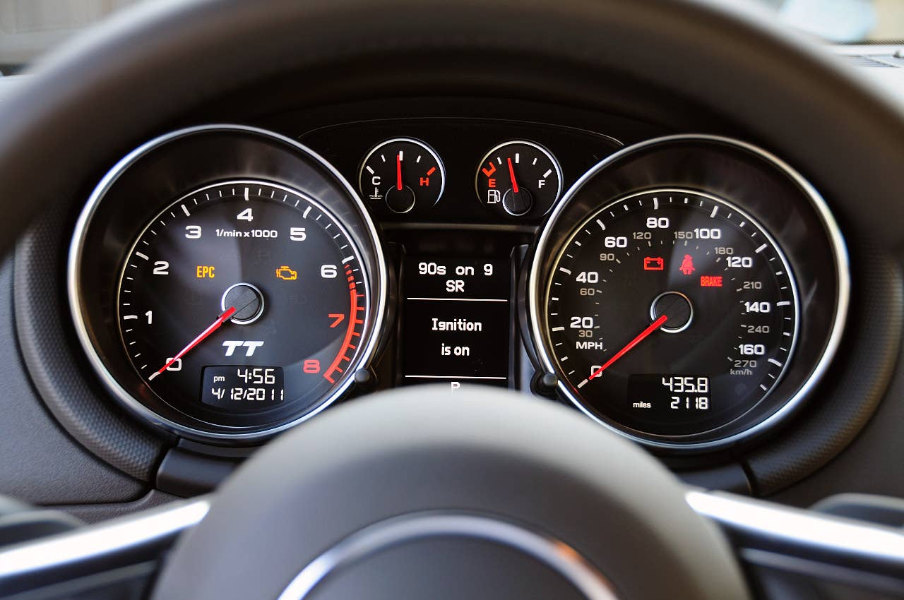 2011 Audi TT 2.0 Quattro Coupe gauges