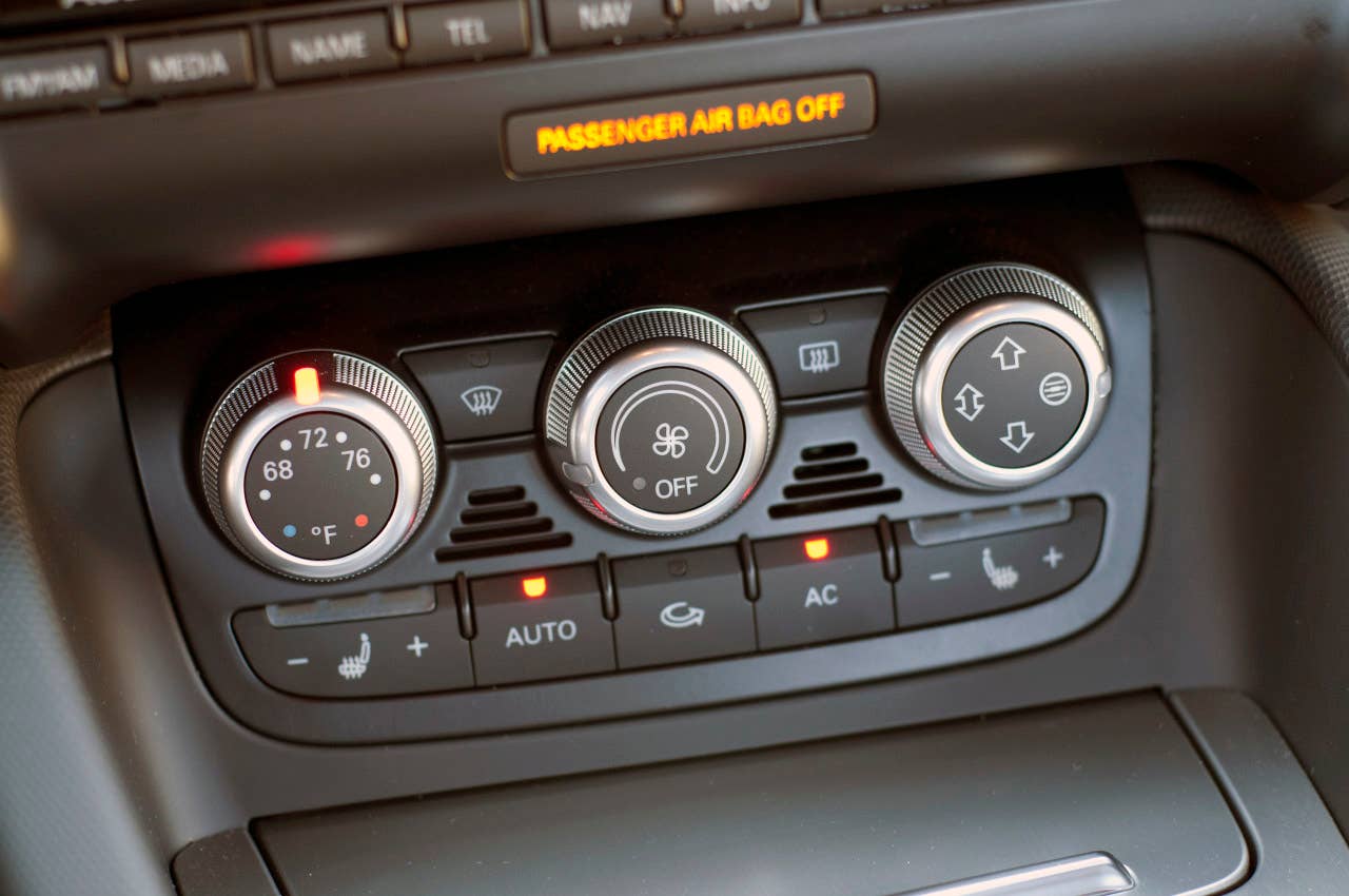2011 Audi TT 2.0 Quattro Coupe climate controls