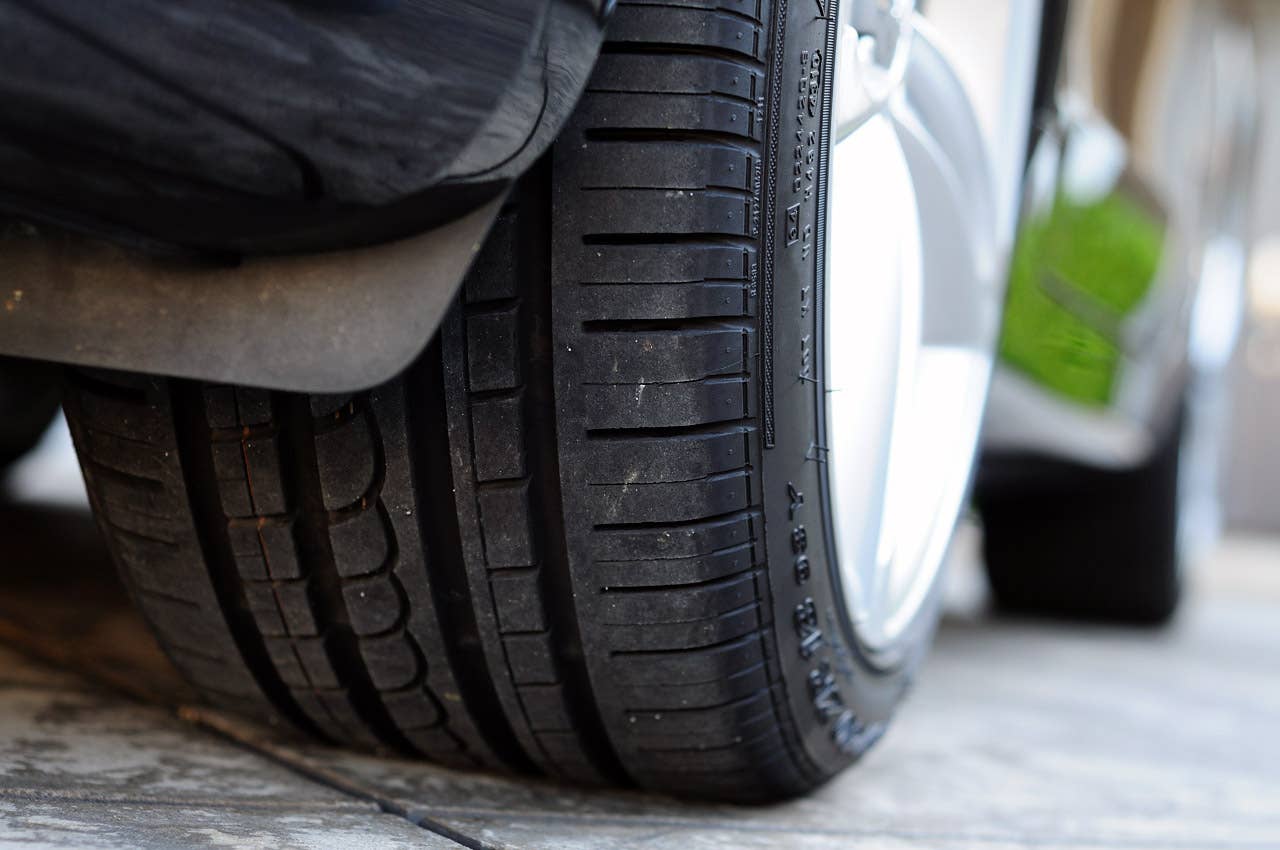 2011 Audi TT 2.0 Quattro Coupe tire