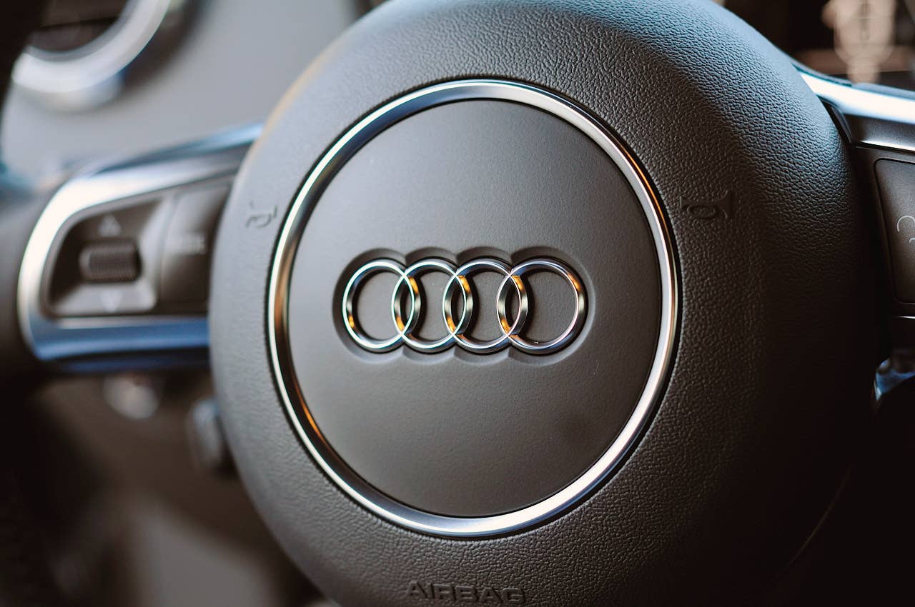 2011 Audi TT 2.0 Quattro Coupe steering wheel