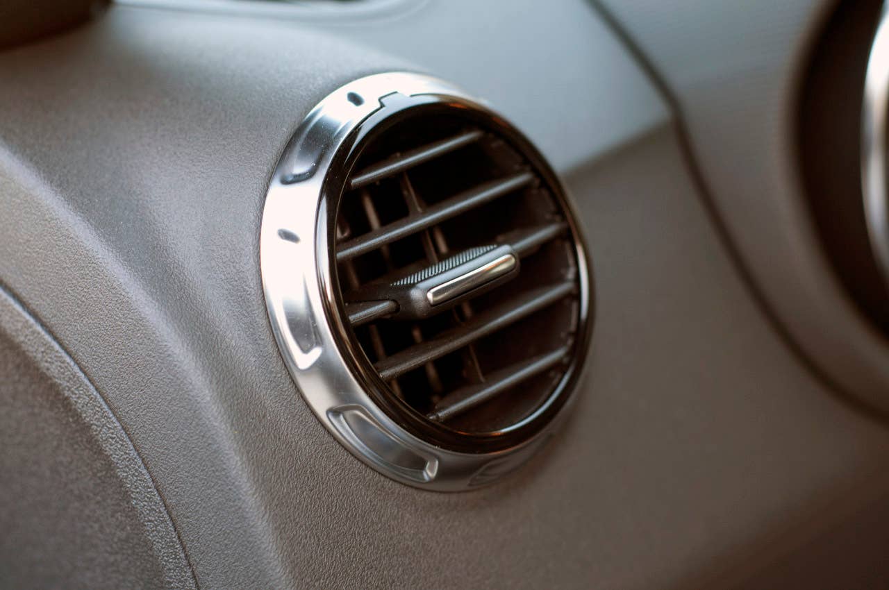 2011 Audi TT 2.0 Quattro Coupe dash vent