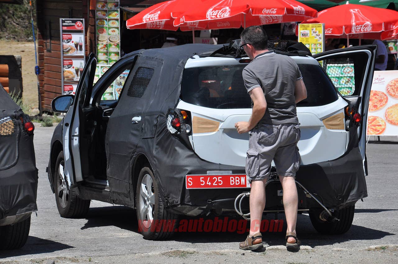 Suzuki SX4 Spy Shots rear detail