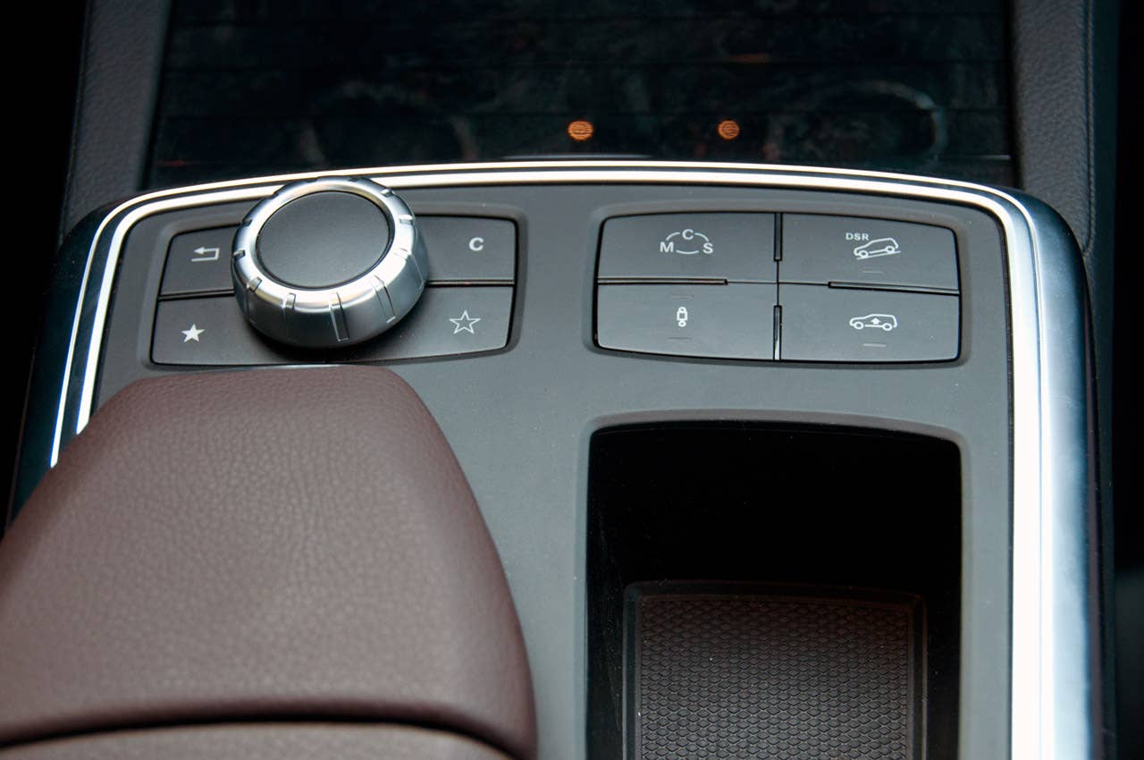 2012 Mercedes-Benz ML63 AMG center console controls