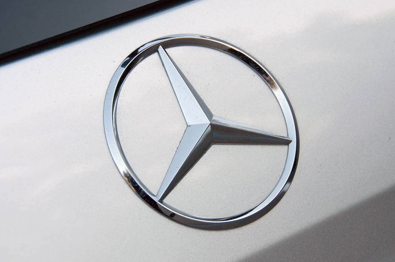 2012 Mercedes-Benz ML63 AMG logo