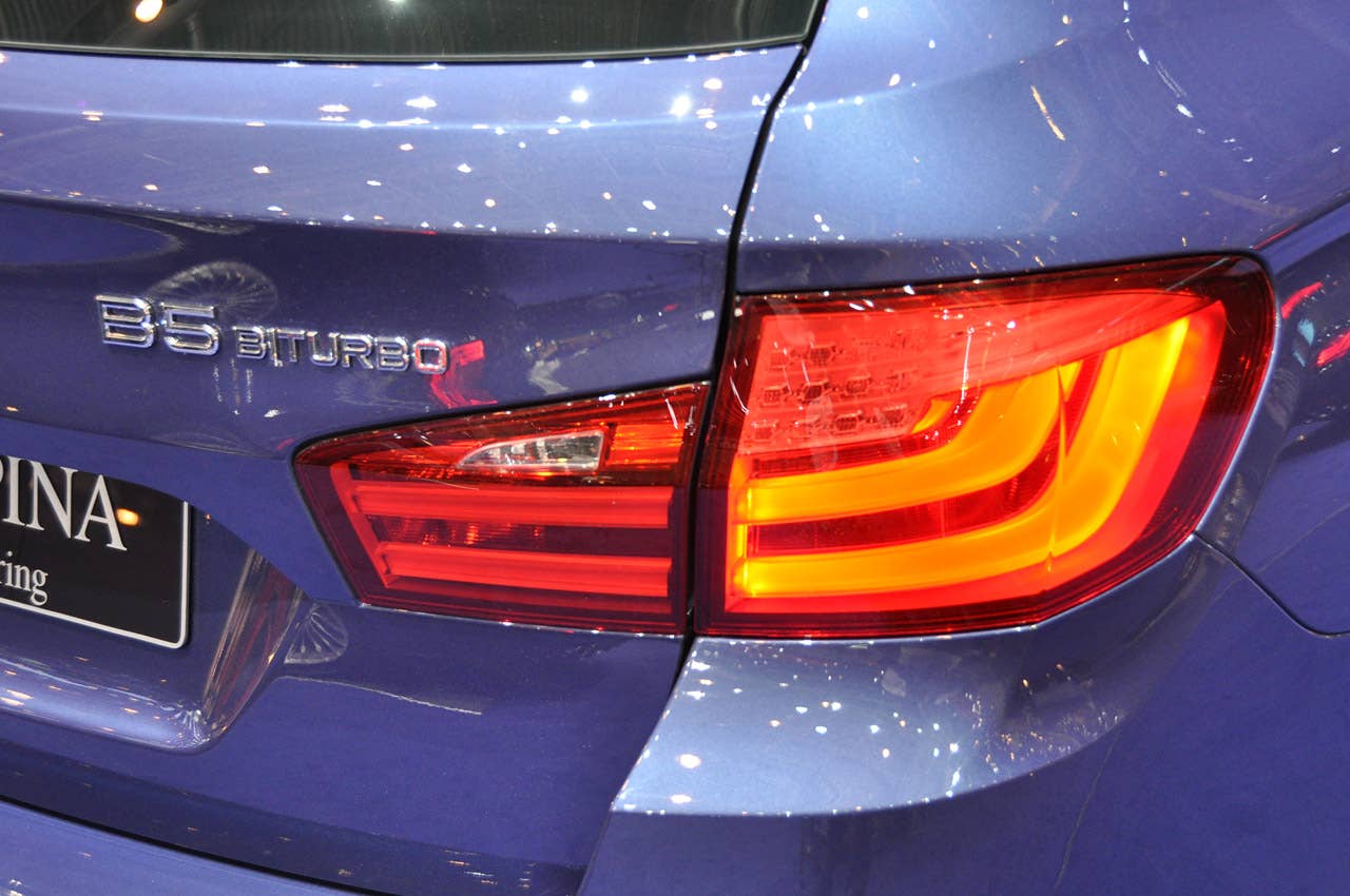 Alpina B5 BiTurbo Touring: Geneva 2011