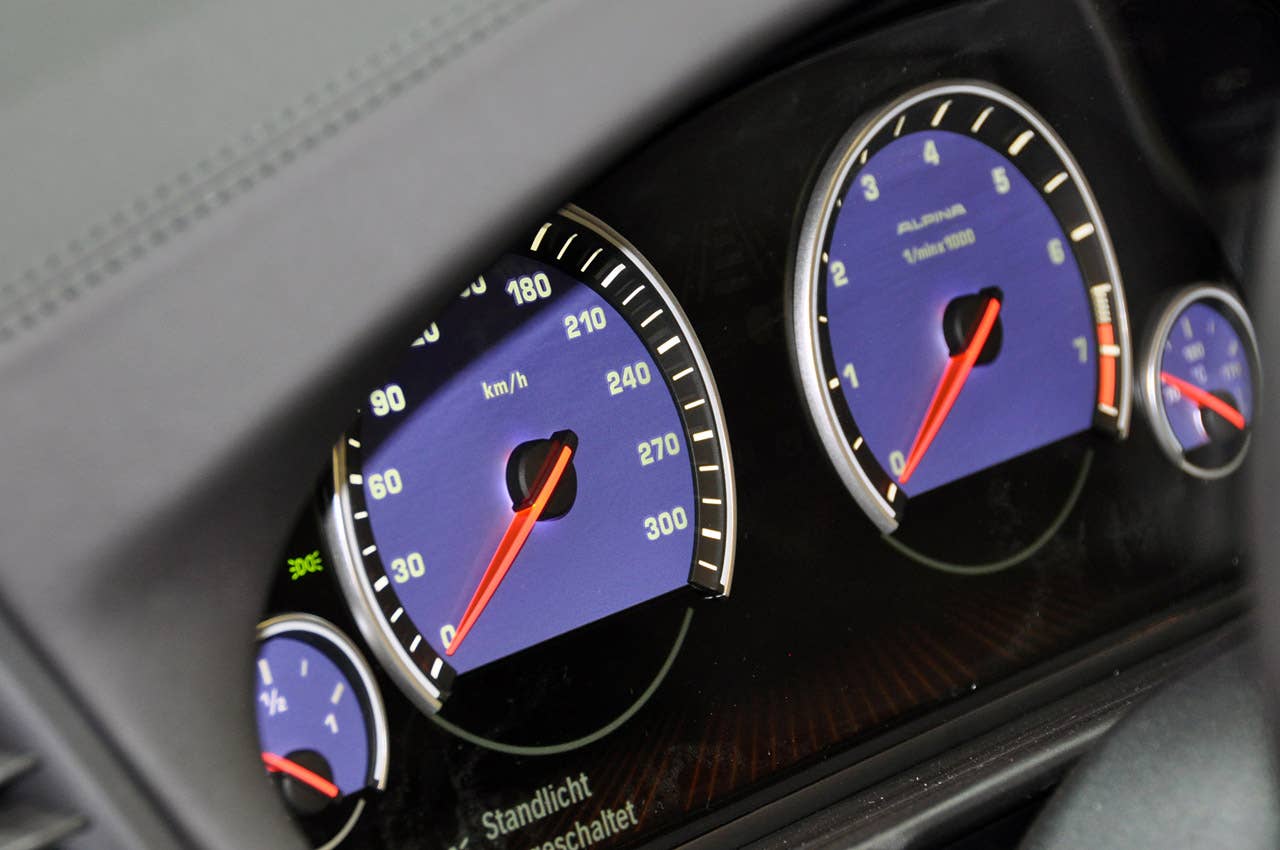 Alpina B5 BiTurbo Touring: Geneva 2011