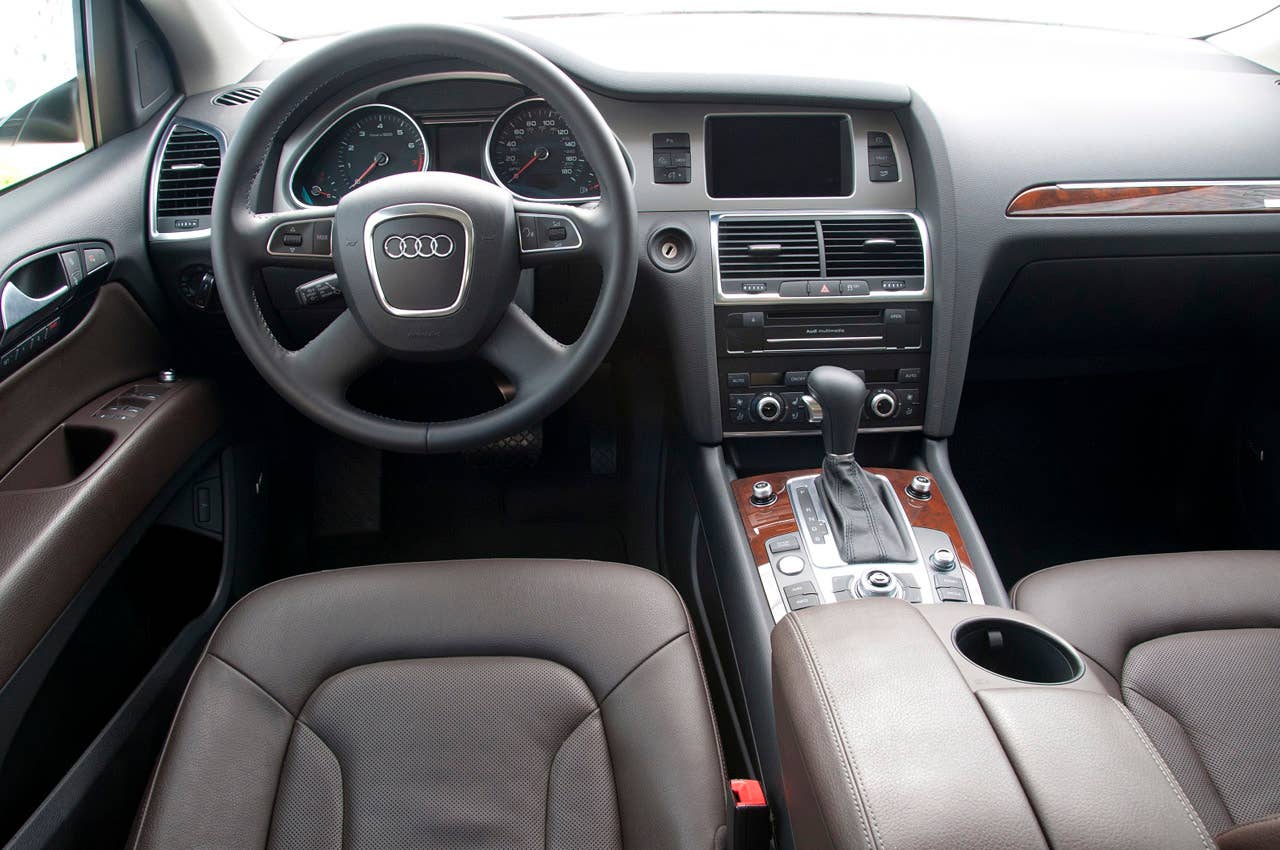 2011 Audi Q7 3.0T S line interior