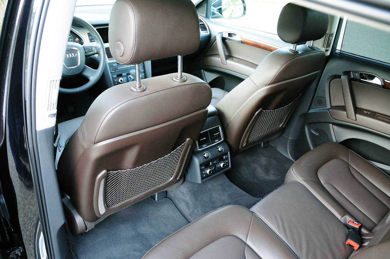 2011 Audi Q7 3.0T S line rear seats