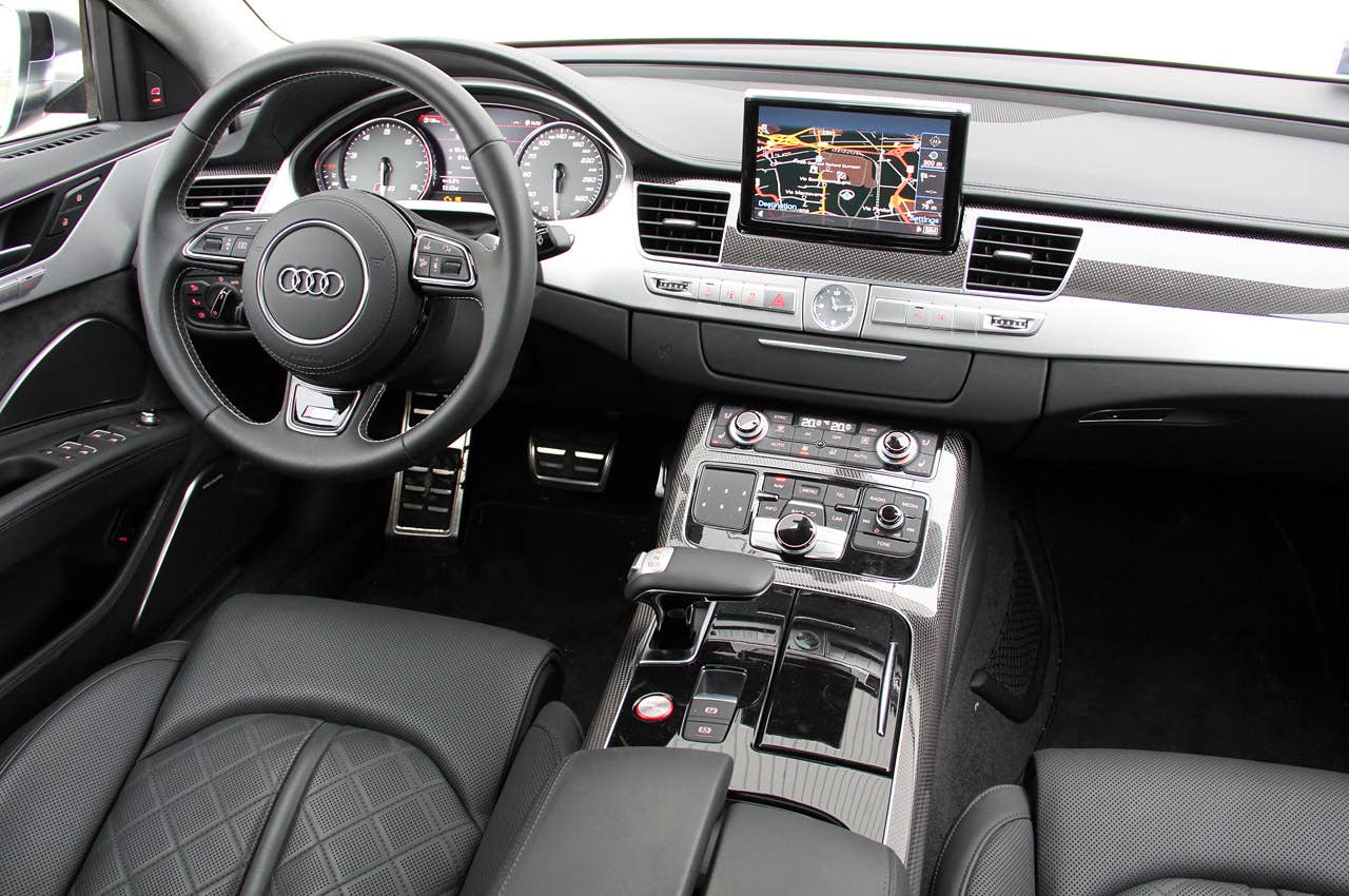 2013 Audi S8 interior