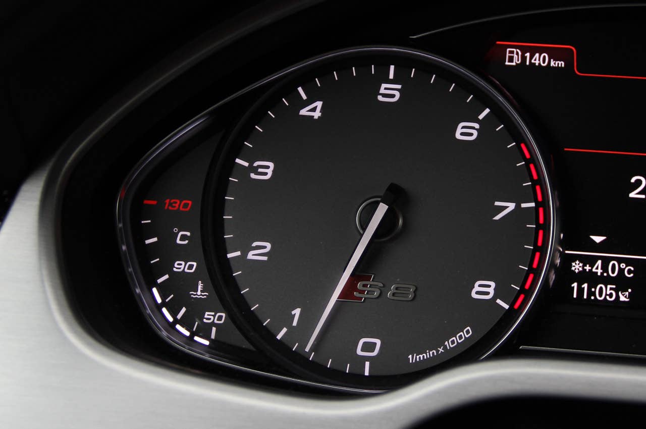 2013 Audi S8 tachometer