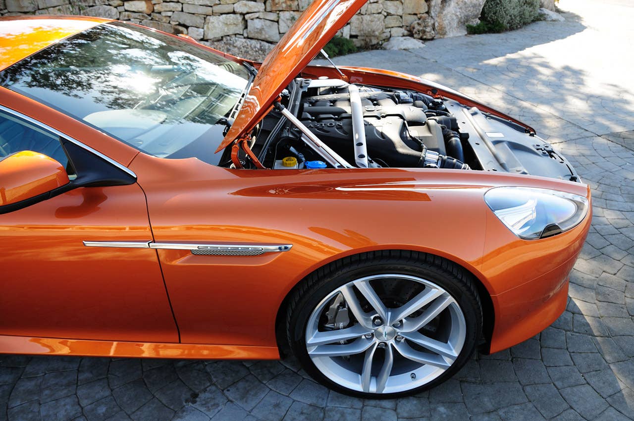 2012 Aston Martin Virage side detail