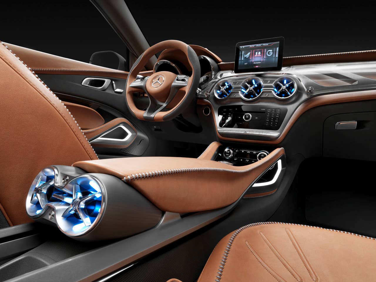 Mercedes-Benz GLA Concept interior
