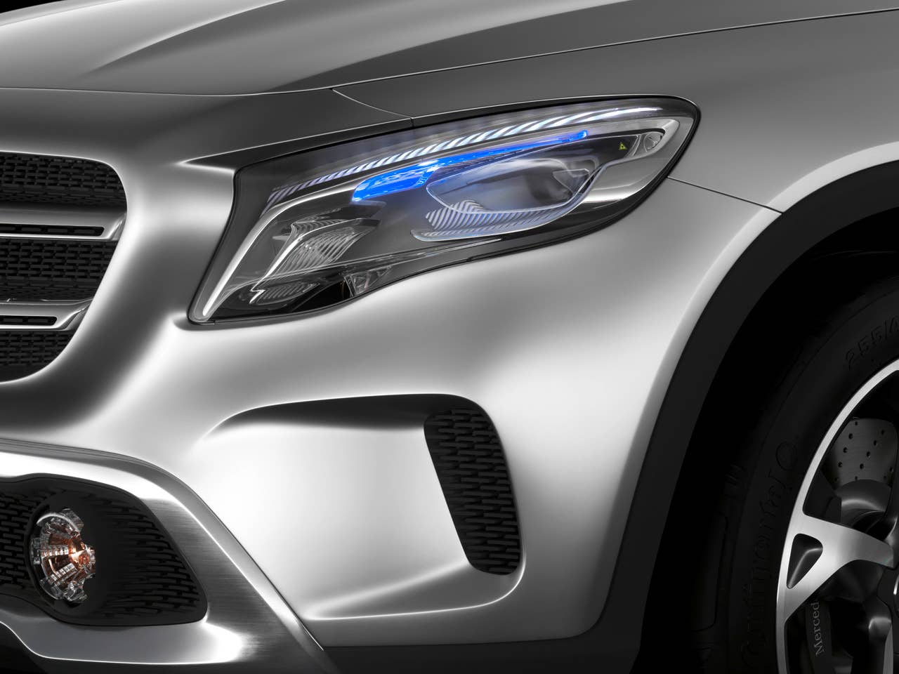 Mercedes-Benz GLA Showcar Studio; 2013
