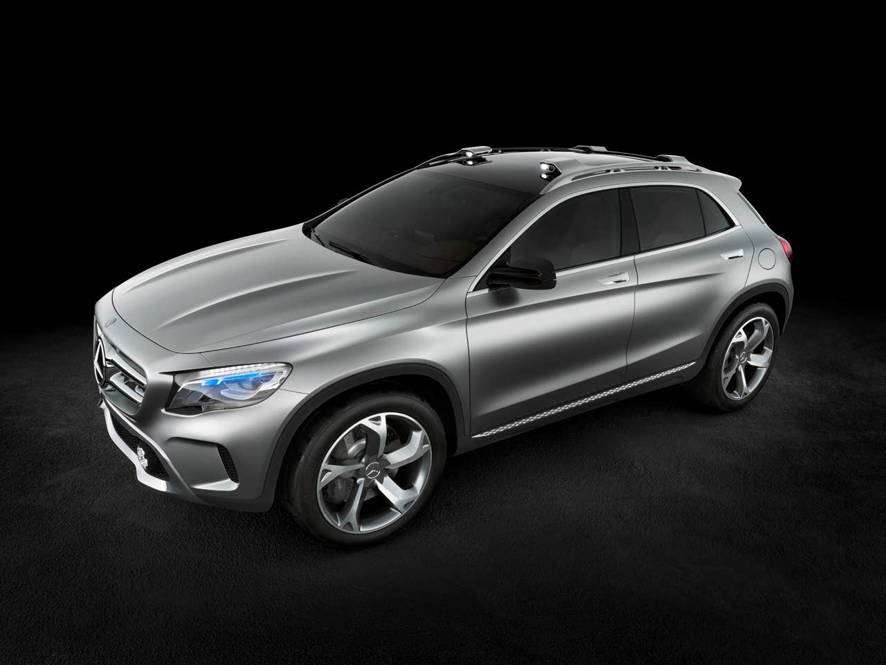 Mercedes-Benz GLA Showcar Studio; 2013