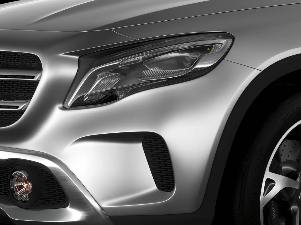 Mercedes-Benz GLA Showcar Studio; 2013