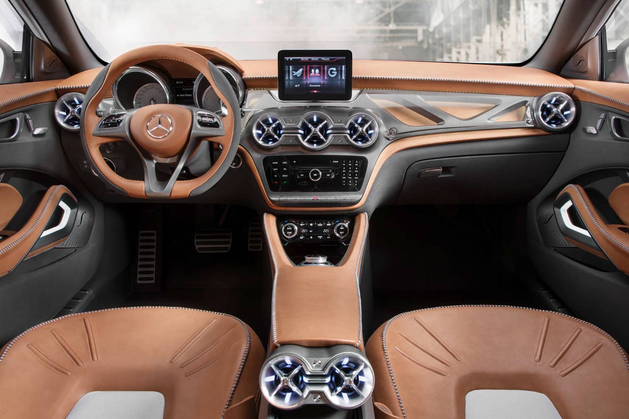 Mercedes-Benz GLA Concept dash