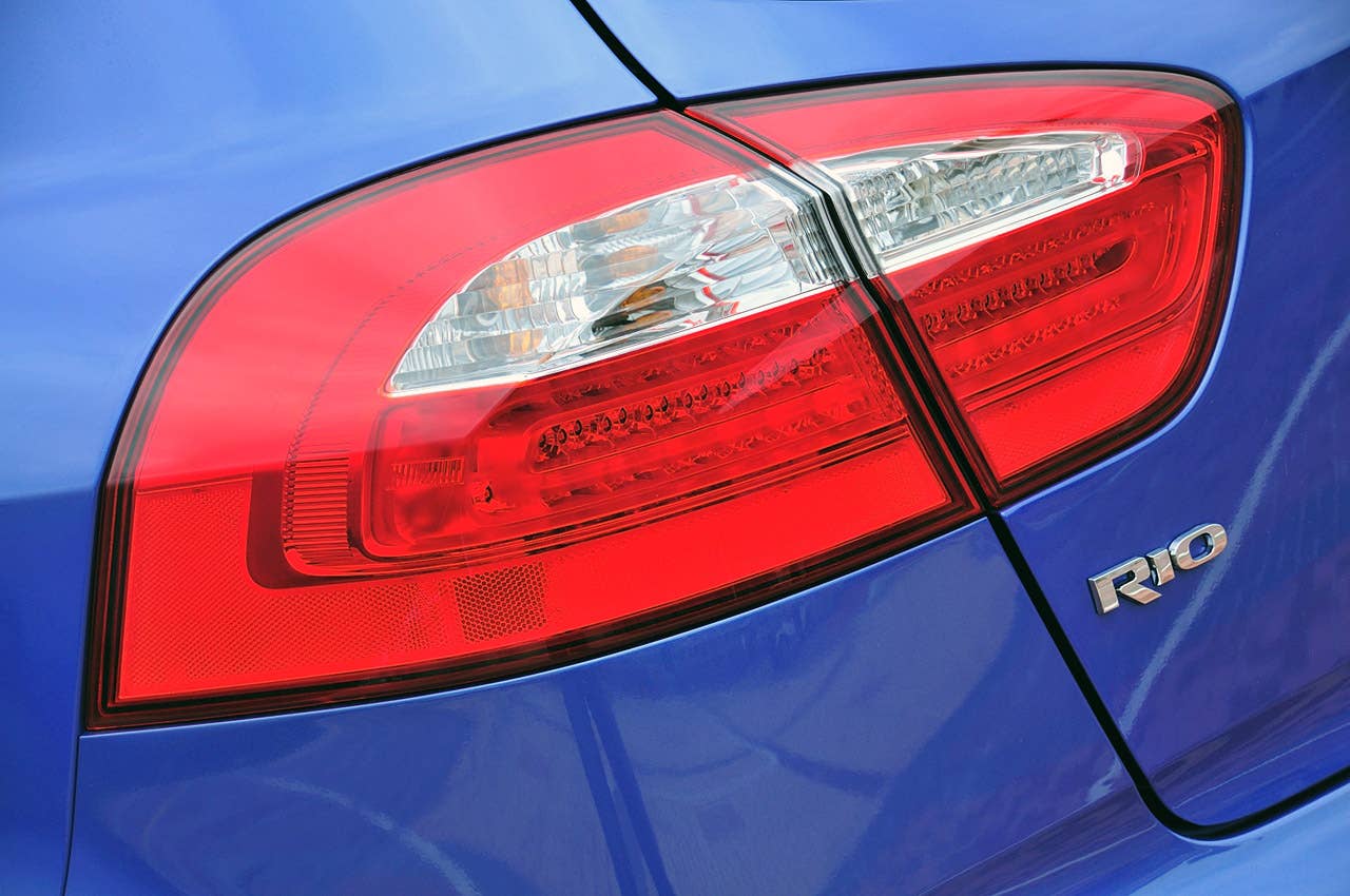 2012 Kia Rio 5-door taillights