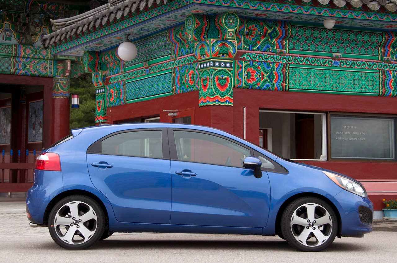 2012 Kia Rio 5-door side view