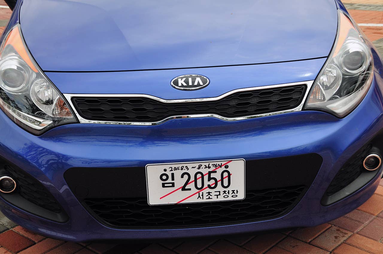 2012 Kia Rio 5-door front detail