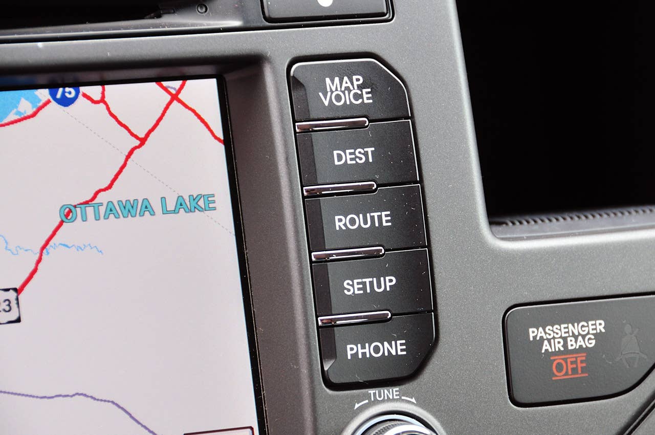 2012 Kia Rio 5-door multimedia system controls