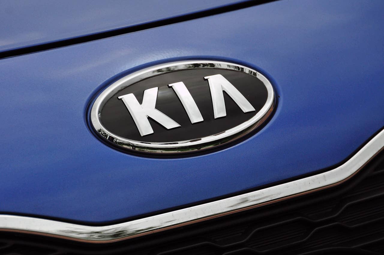 2012 Kia Rio 5-door logo