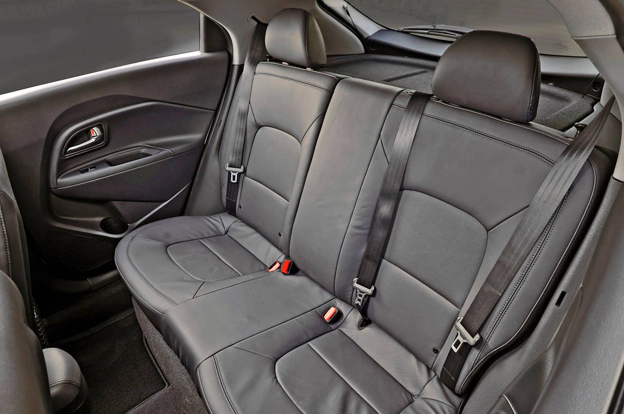 2012 Kia Rio 5-door rear seats