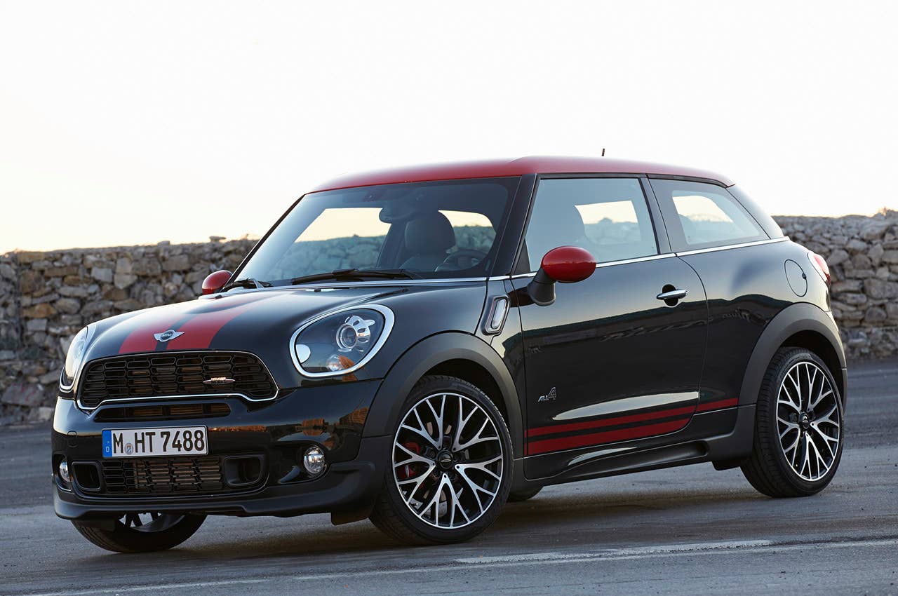 2014 Mini John Cooper Works Paceman All4 front 3/4 view